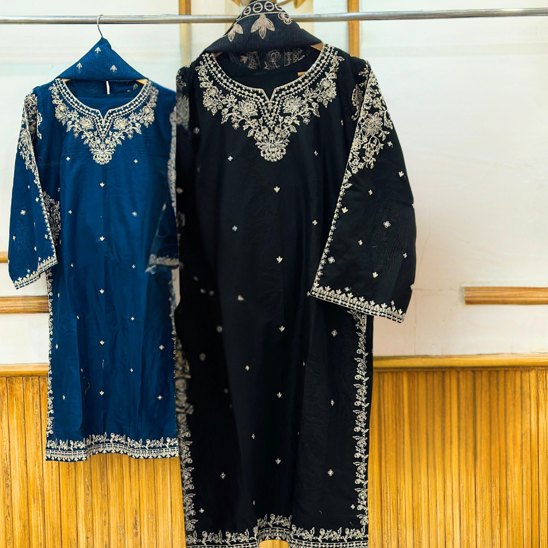 Digital Printed Lawn 3-Piece – Sapphire Grace