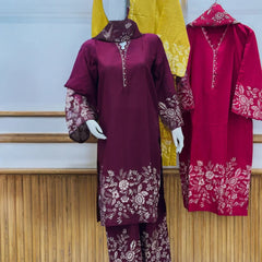 Embroidered Lawn 3-Piece Suit – Luxe & Traditional